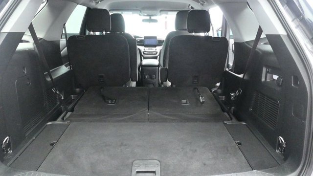 2023 Ford Explorer XLT - Photo 13