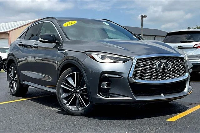 Used 2023 Gray INFINITI LUXE image 2