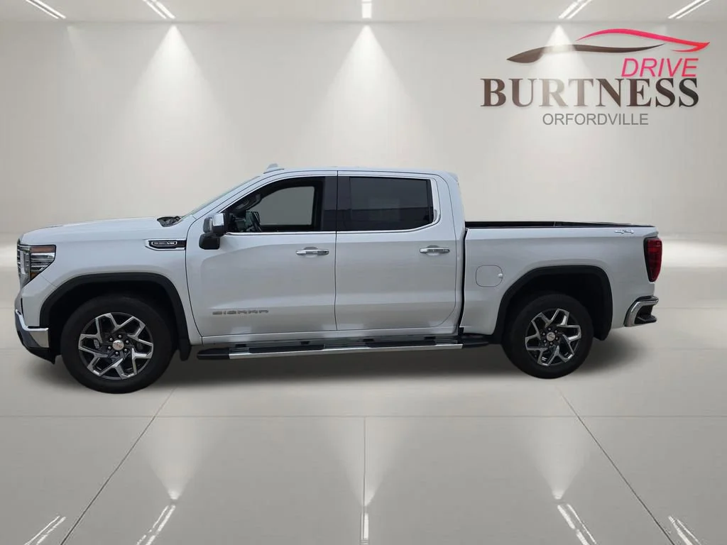 2023 GMC Sierra 1500 SLT - Photo 11