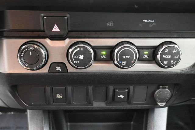 Used 2020 White Toyota SR image 28