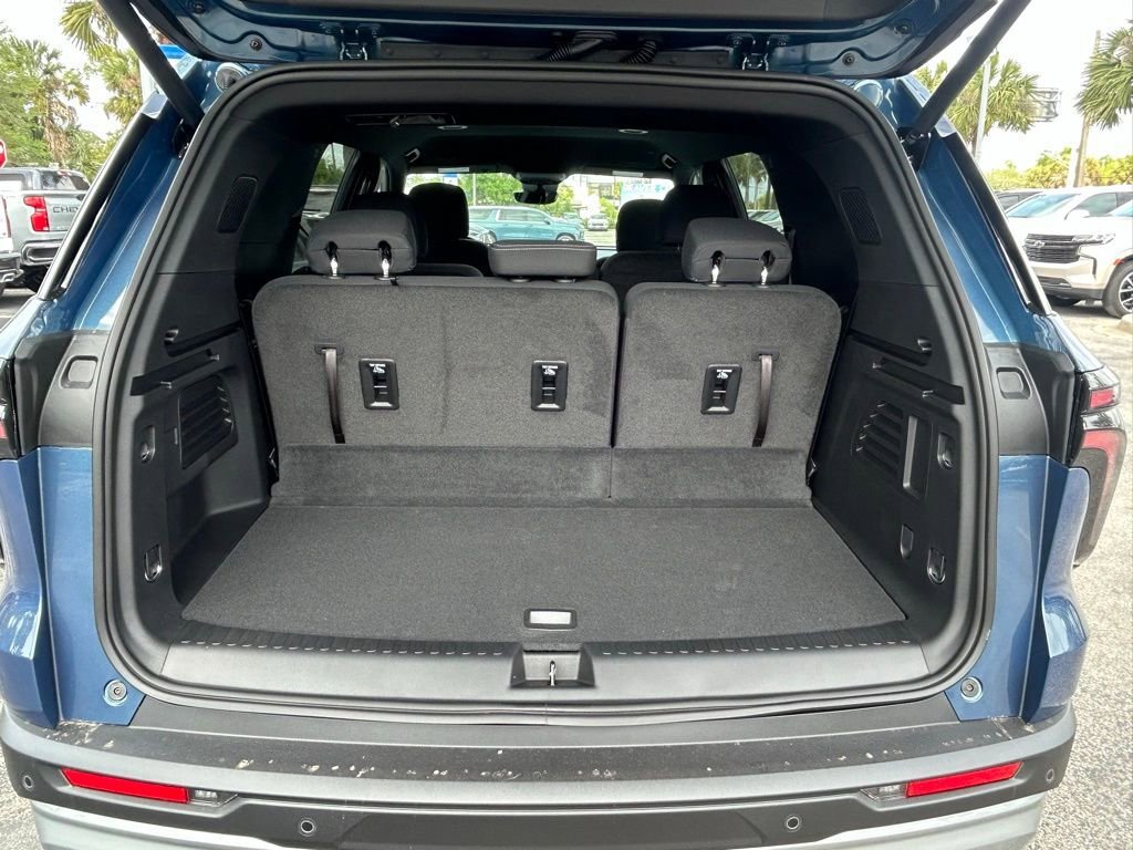 2026 Chevrolet Traverse LT - Photo 11