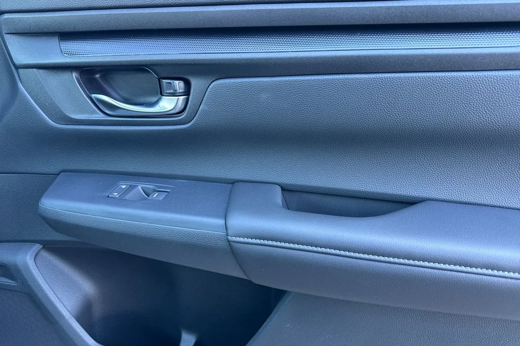 Used 2025 Canyon River Blue Metallic Honda LX image 19