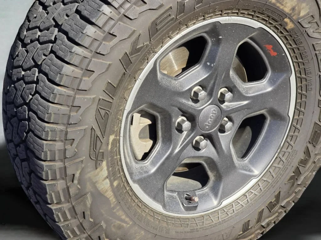 Used 2022 Firecracker Red Clearcoat Jeep Rubicon image 27