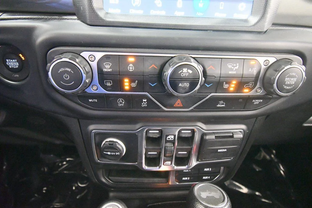 2022 Jeep Wrangler Unlimited Sahara - Photo 24
