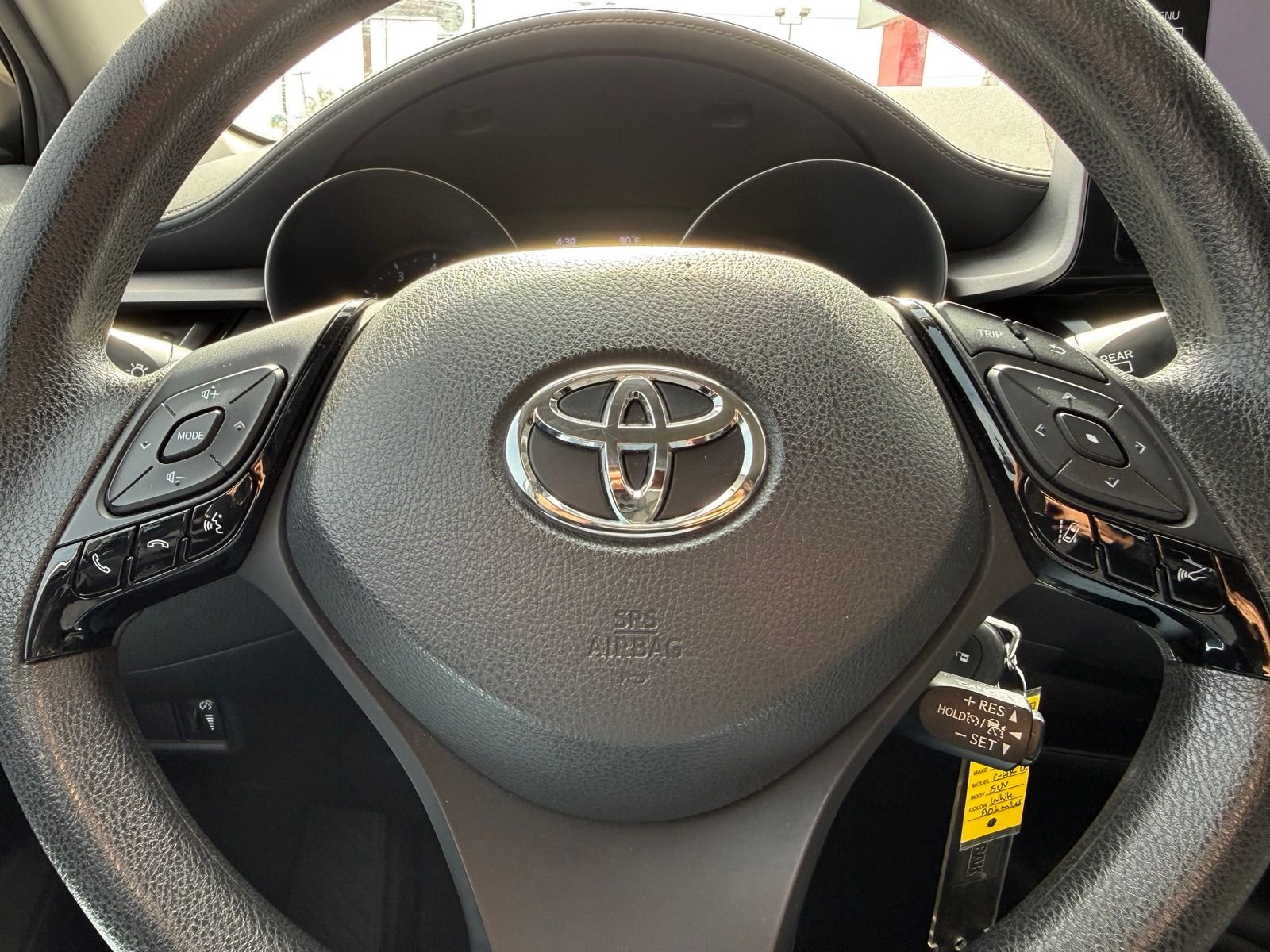 Used 2021 White Toyota LE image 9