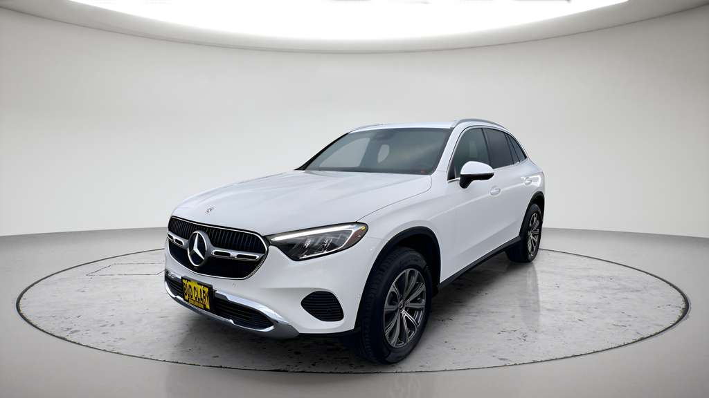 Used 2024 White Mercedes-Benz GLC 300 image 8