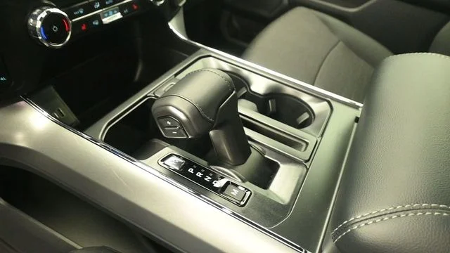 New 2026 Carbonized Gray Metallic Ford XLT image 18