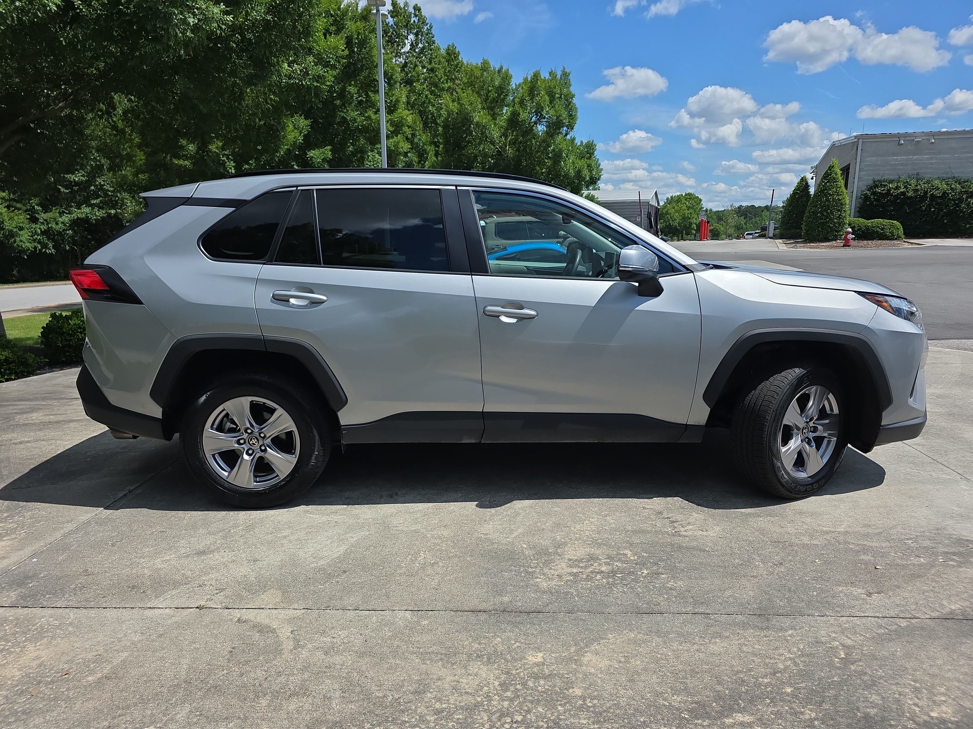 Used 2025 Silver Sky Metallic Toyota XLE image 2