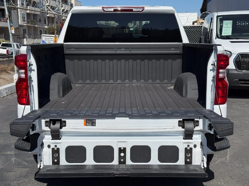 Used 2026 Summit White Chevrolet Custom image 13