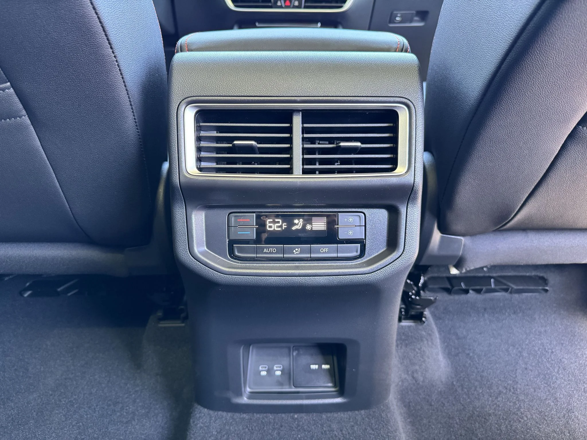 New 2026 Opal White Pearl Volkswagen 2.0T Peak Edition image 33