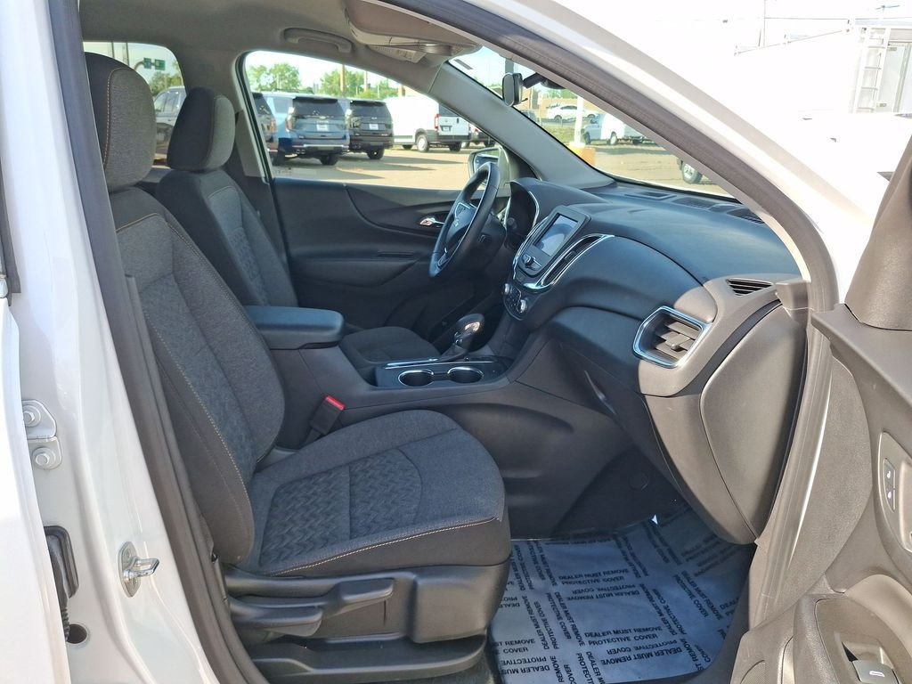 Used 2024 White Chevrolet LT image 24