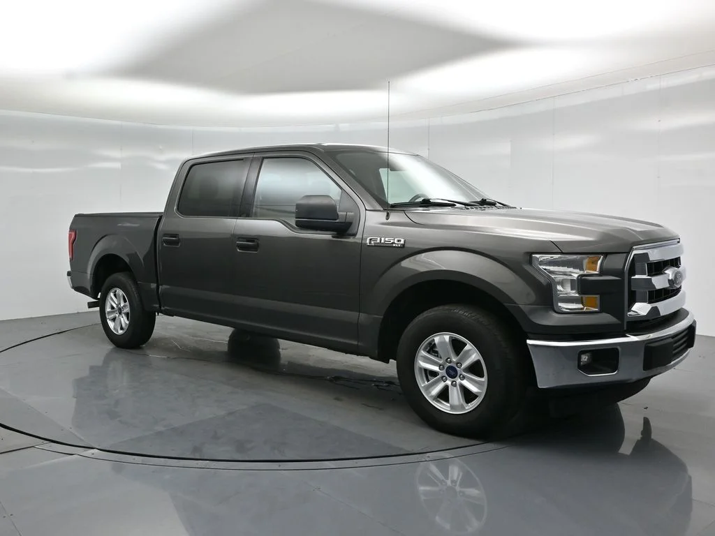Used 2017 Gray Ford XLT image 18