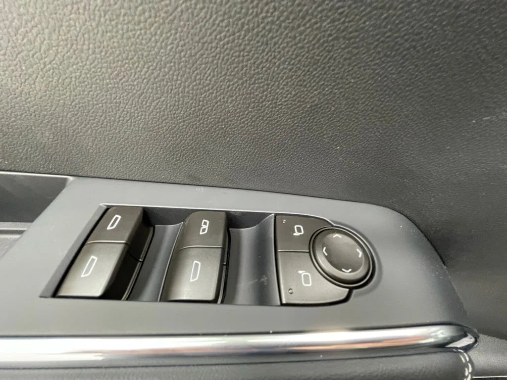 2026 GMC Acadia Elevation - Photo 14