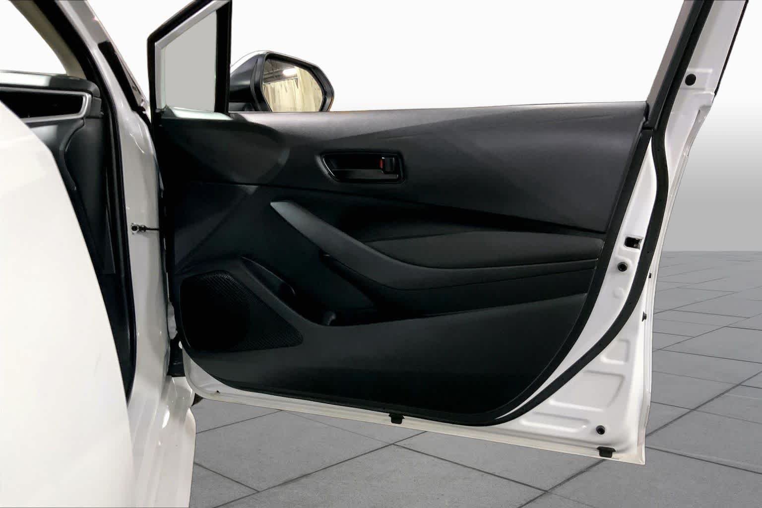 Used 2024 Wind Chill Pearl Toyota LE image 22