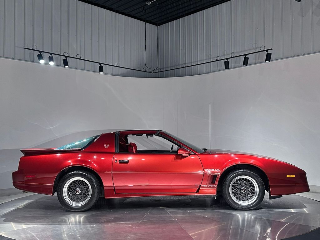 Used 1987 Red Pontiac  image 4