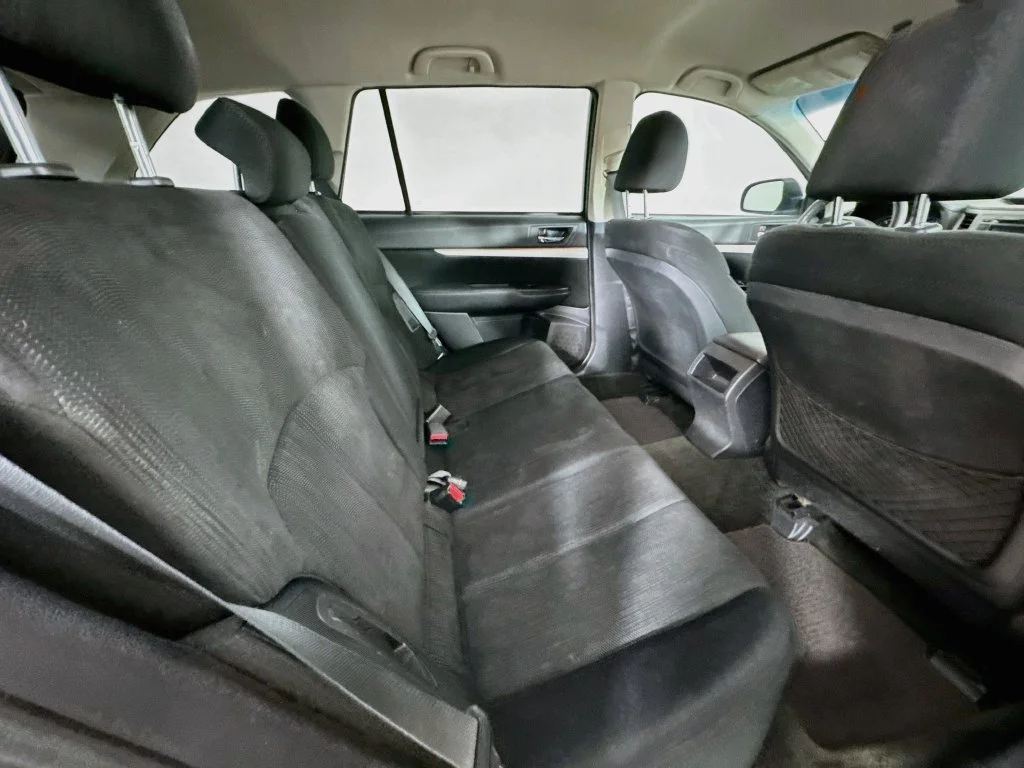 Used 2013 Silver Subaru 2.5i image 28