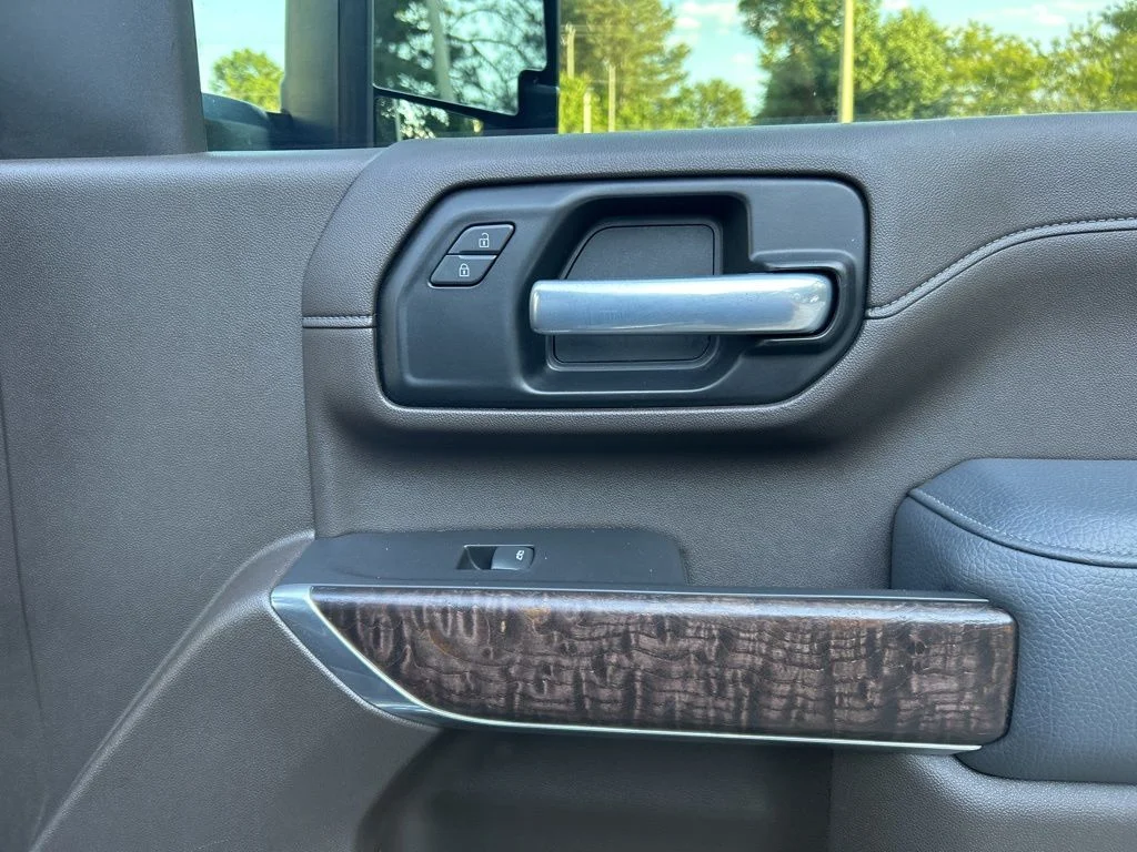 Used 2021 Black GMC Denali image 22