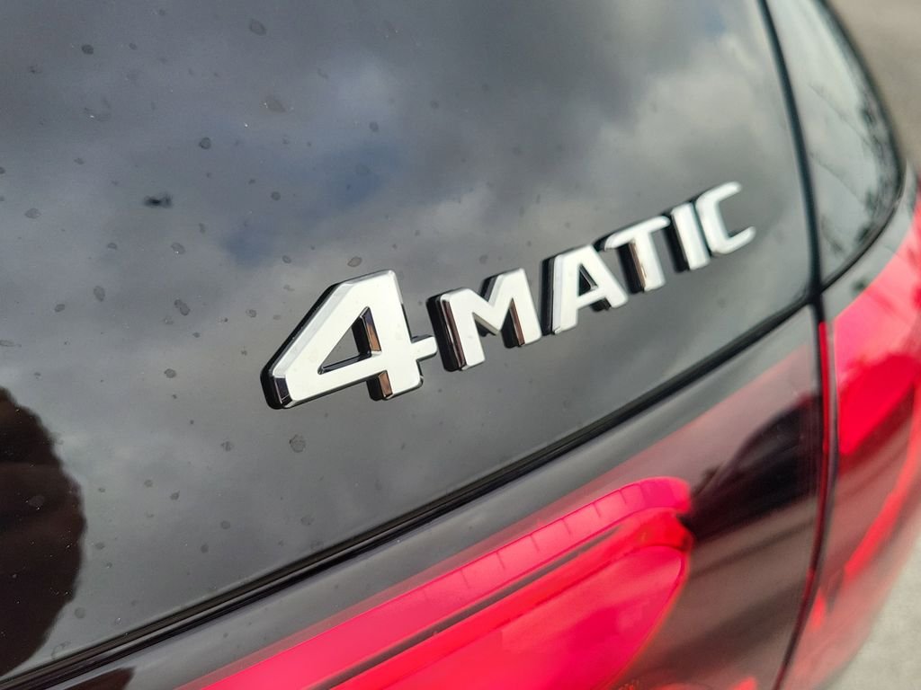 New 2026 Black Mercedes-Benz GLC 300 image 8