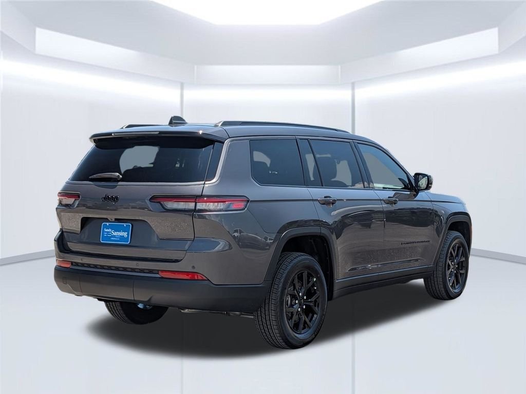 New 2026 Baltic Gray Metallic Clear-Coat Exterior Paint Jeep Altitude image 6