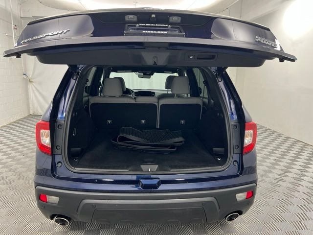 Used 2019 Blue Honda Touring image 8
