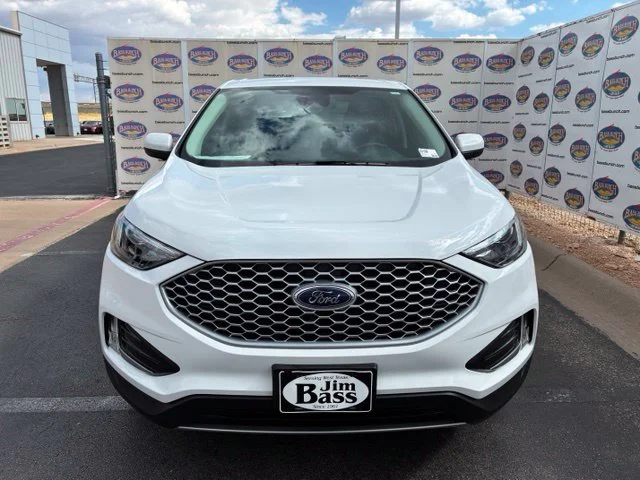 Used 2024 Oxford White Ford SEL image 3