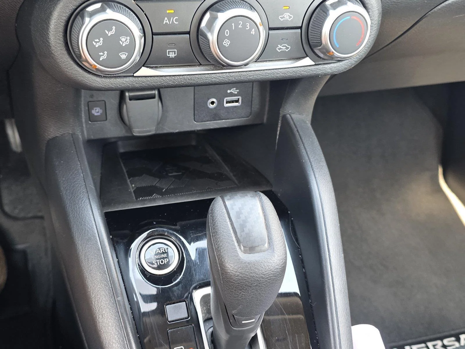 Used 2025 Brilliant Silver Metallic Nissan SV image 15