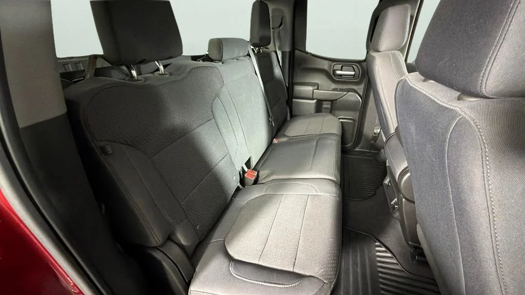 Used 2019 CAJUN RED TINTCOAT Chevrolet Custom image 26