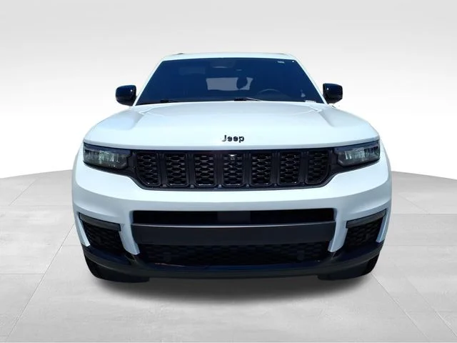 Used 2025 White Jeep Limited image 14
