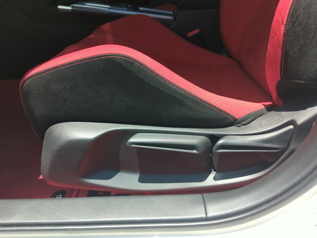 Used 2025  Honda  image 12