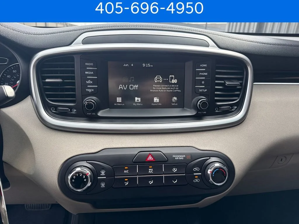 Pre-Owned 2020 Kia Sorento LX