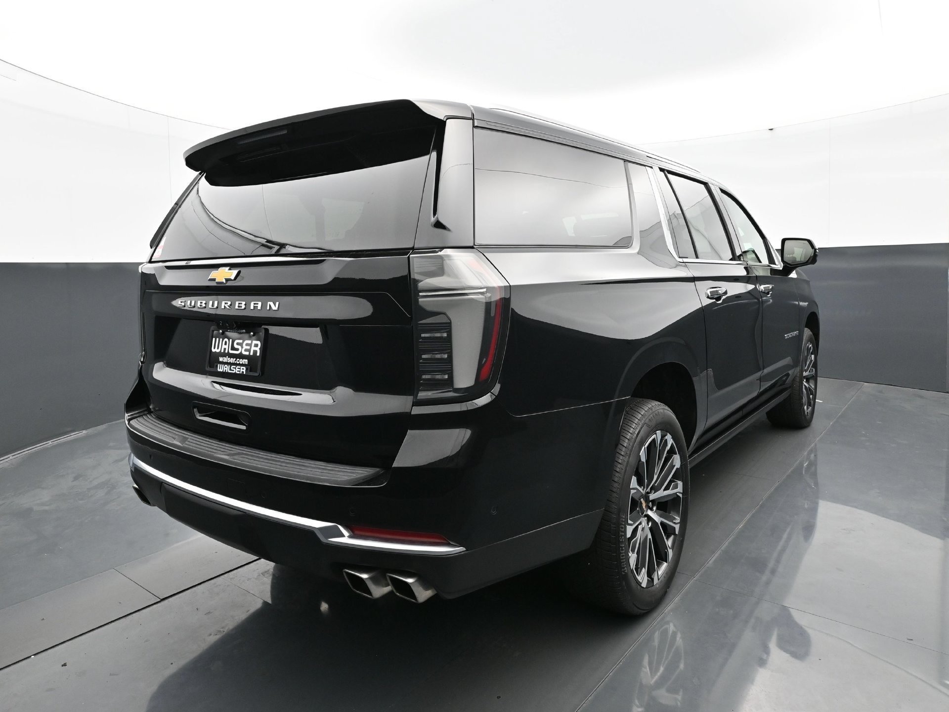 Used 2025 Black Chevrolet High Country image 5