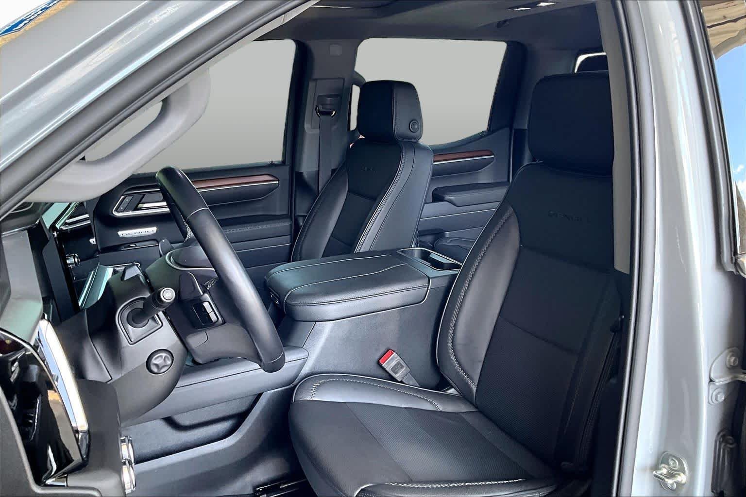 Used 2025 Thunderstorm Gray GMC Denali image 8