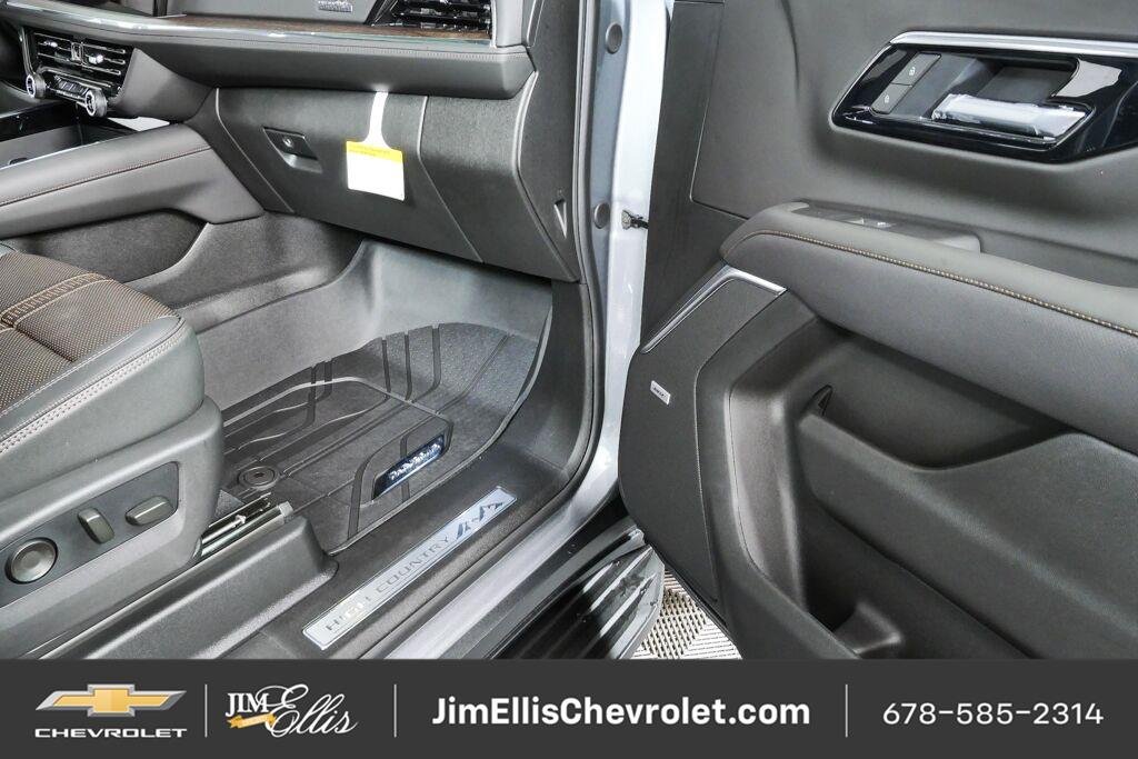 2026 Chevrolet Suburban High Country - Photo 25