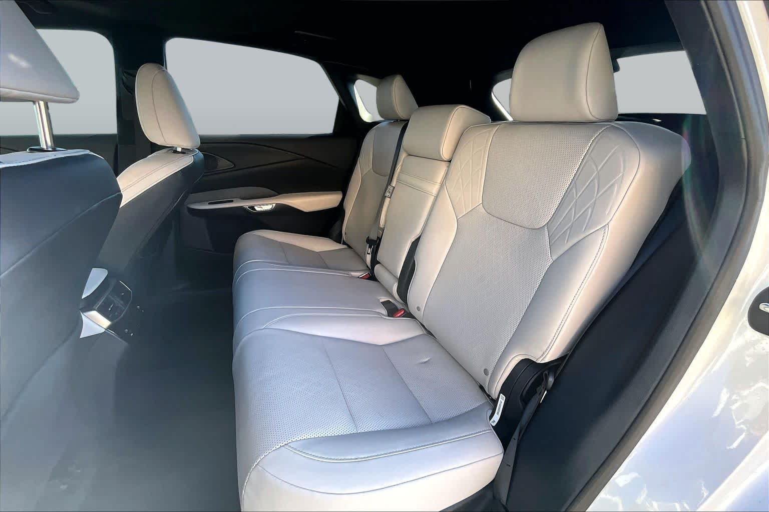 Used 2024 Eminent White Pearl Lexus Premium Plus image 20