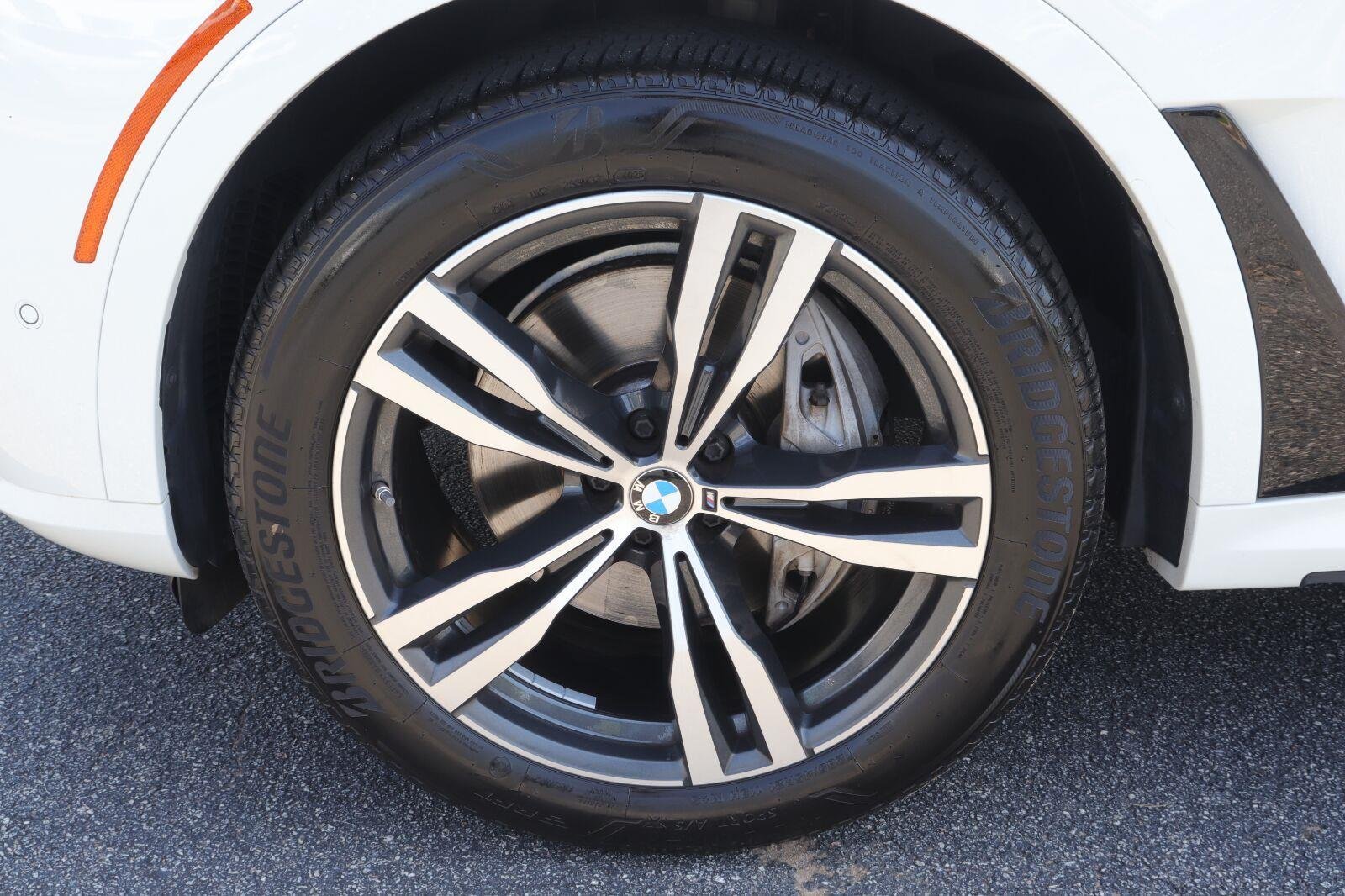 Used 2024 Alpine White BMW xDrive40i image 46