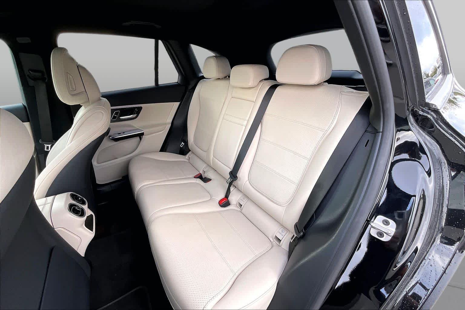 Used 2025 Black Mercedes-Benz GLC 300 image 20
