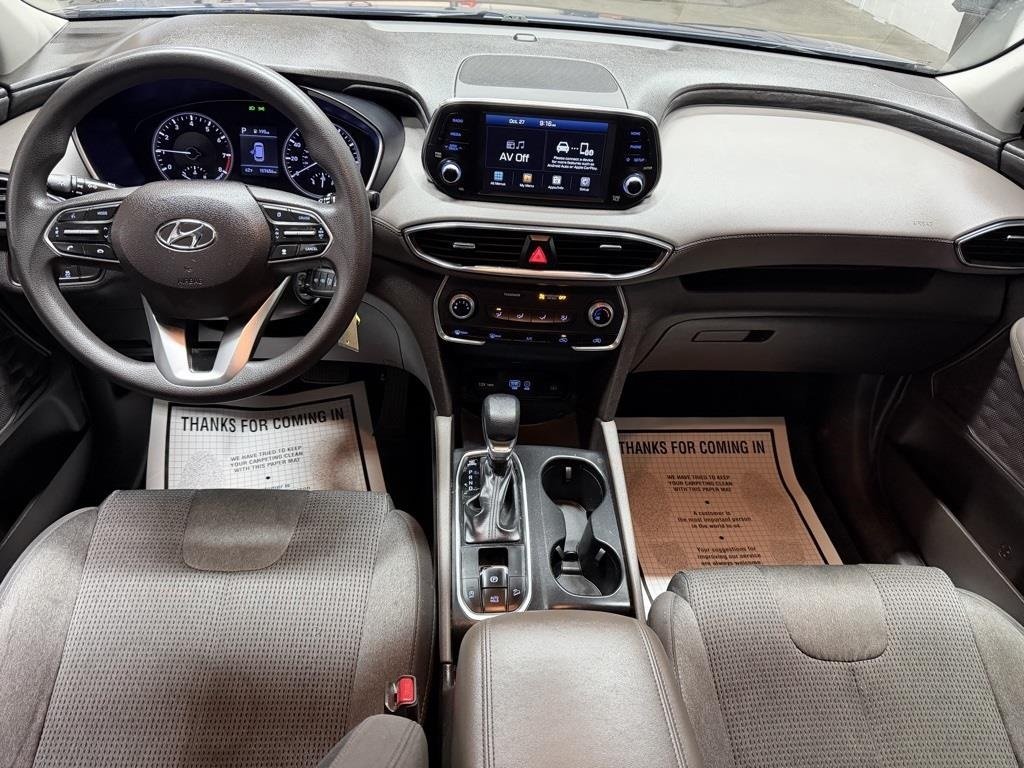 2019 Hyundai Santa Fe SE photo 2