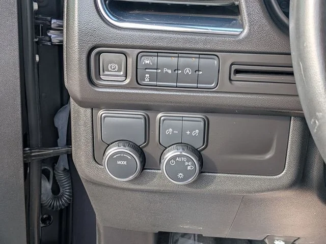 2024 Chevrolet Suburban LT - Photo 16
