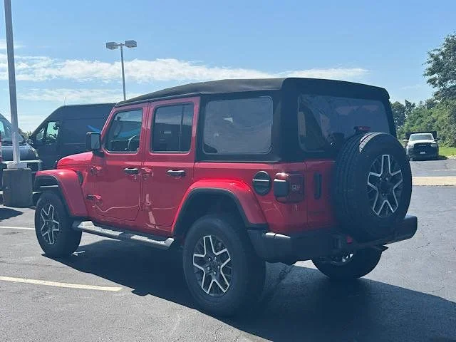 New 2025 Firecracker Red Clear-Coat Exterior Paint Jeep Sahara image 6