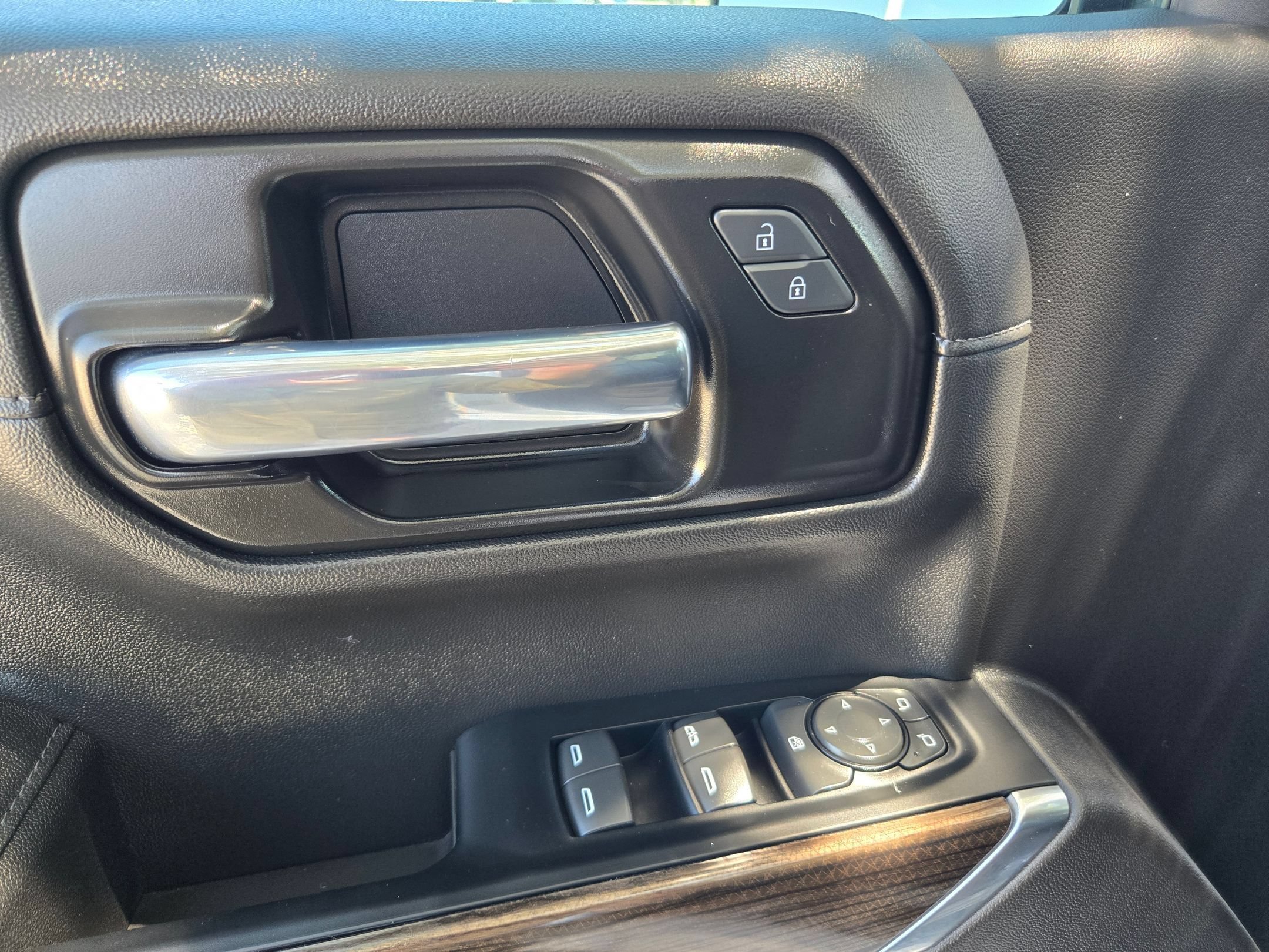 Used 2022 Summit White Chevrolet LT Trail Boss image 19