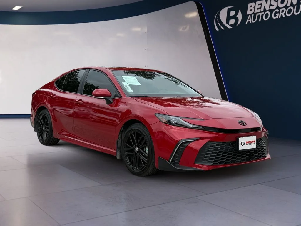 2025 Toyota Camry SE - Photo 7