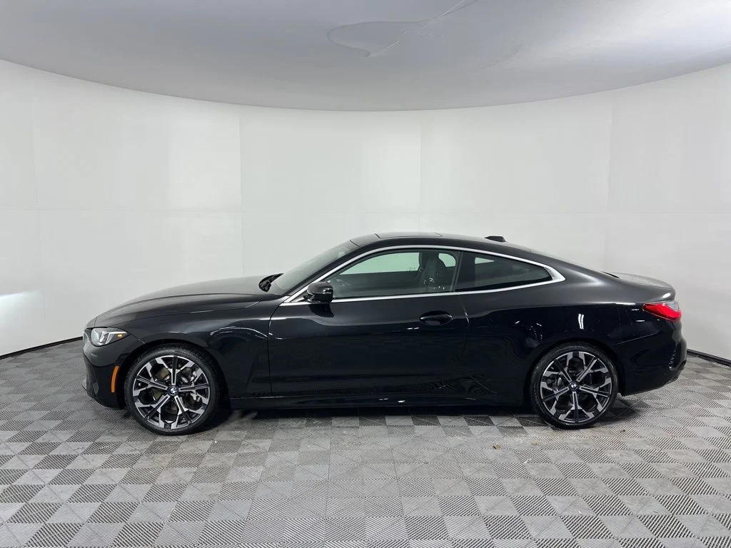 2026 BMW 4 Series 430i - Photo 9