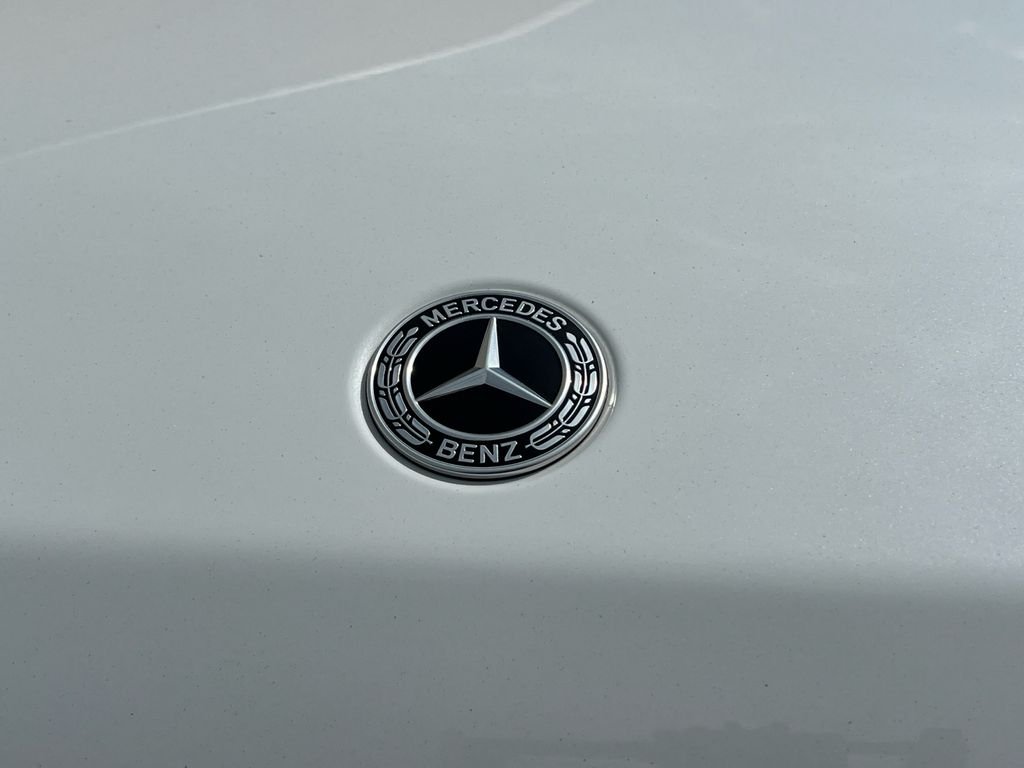 Certified Used 2025 White Mercedes-Benz G 580 image 30