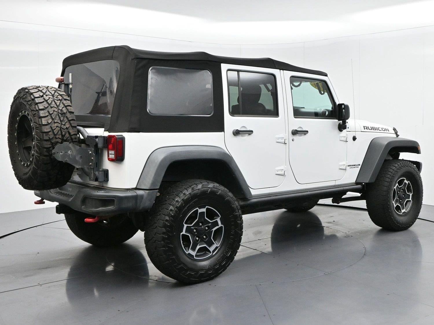 Used 2014 Bright White Clearcoat Jeep Rubicon X image 7