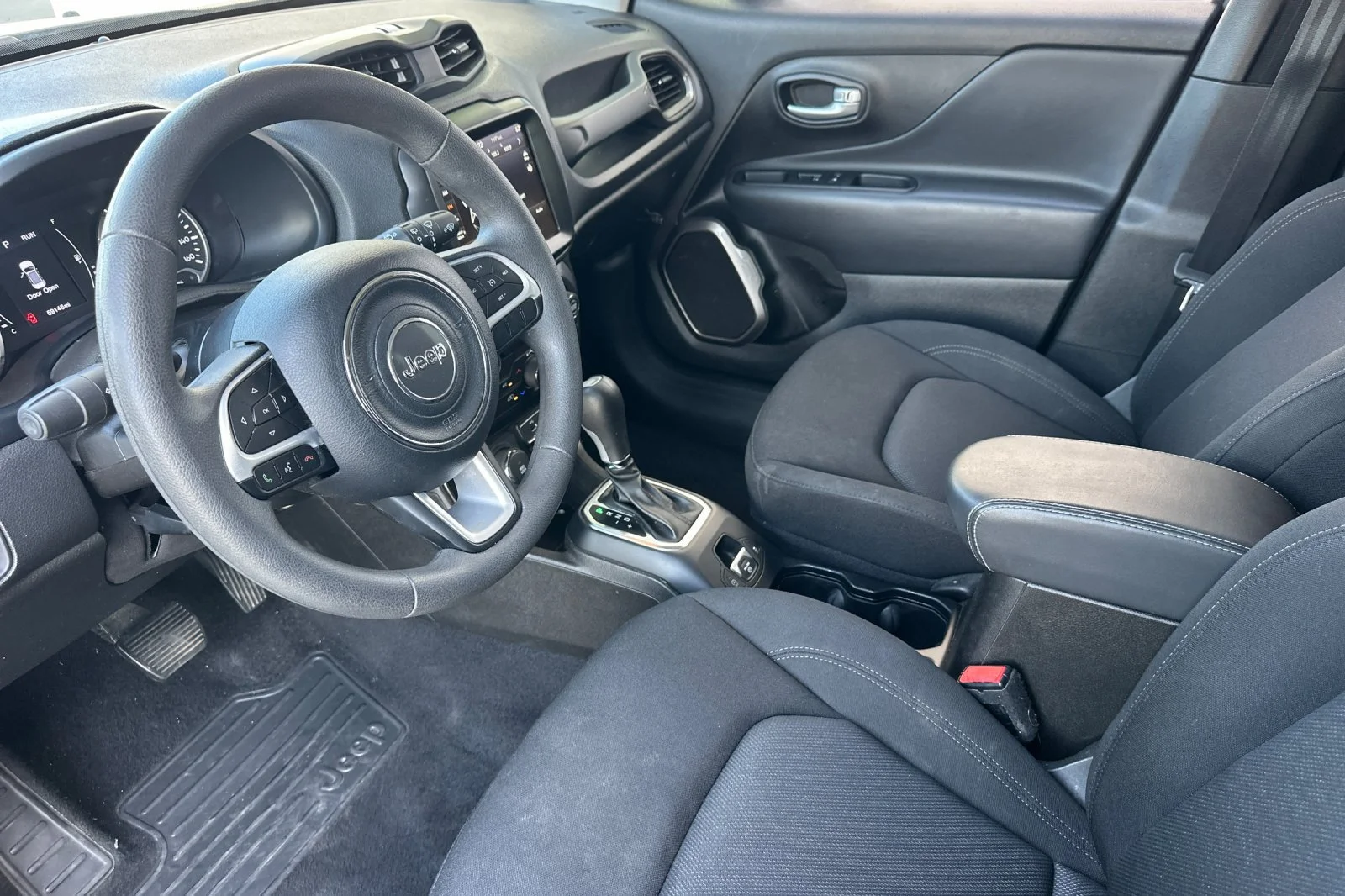 Used 2023 Gray Jeep Latitude image 10
