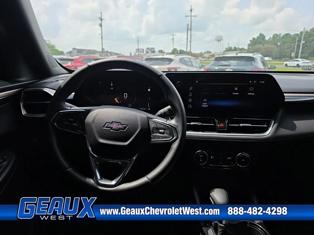 Used 2025 Green Chevrolet ACTIV image 15
