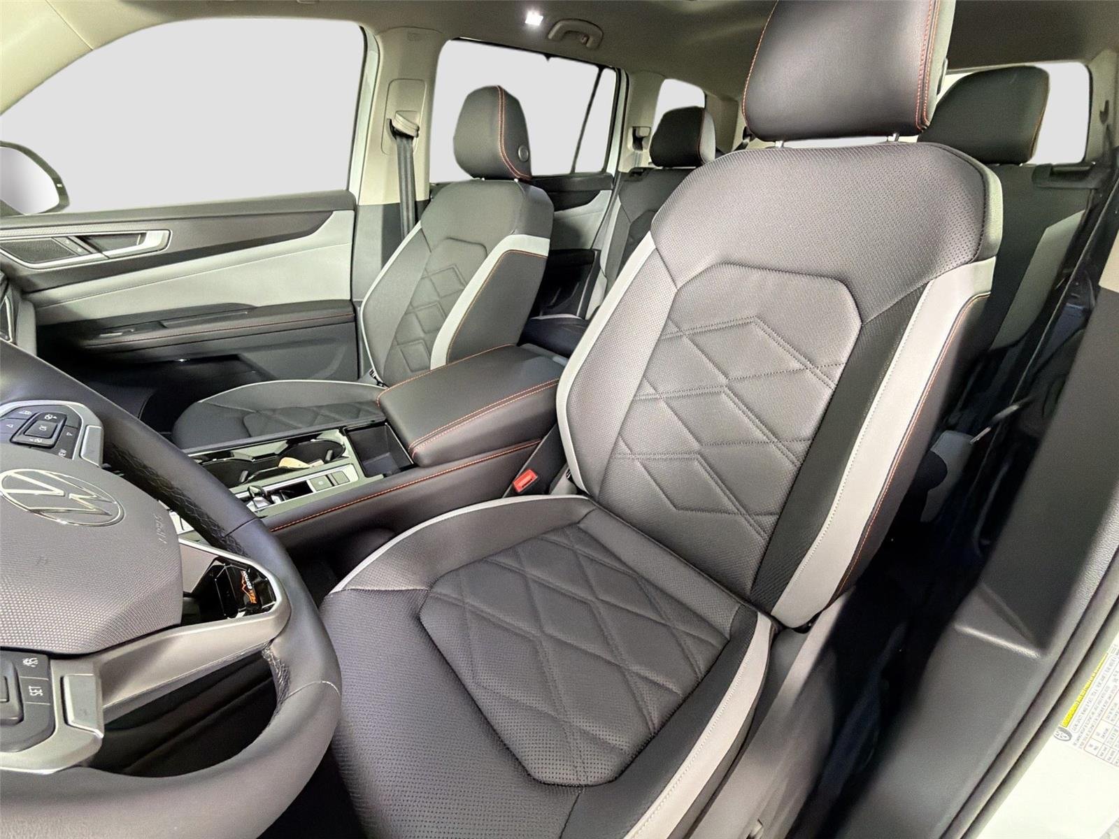 New 2026 Opal White Pearl Volkswagen 2.0T Peak Edition image 19