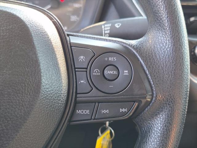 2025 Toyota Corolla LE - Photo 14