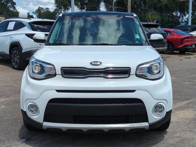 Used 2019 White Kia Plus image 9