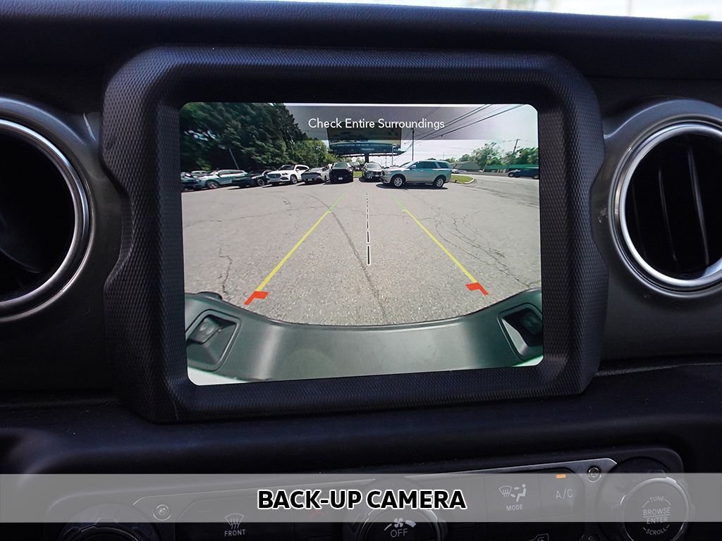 Used 2023 White Jeep Overland image 3